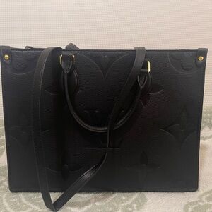 Black On the Go Tote Bag